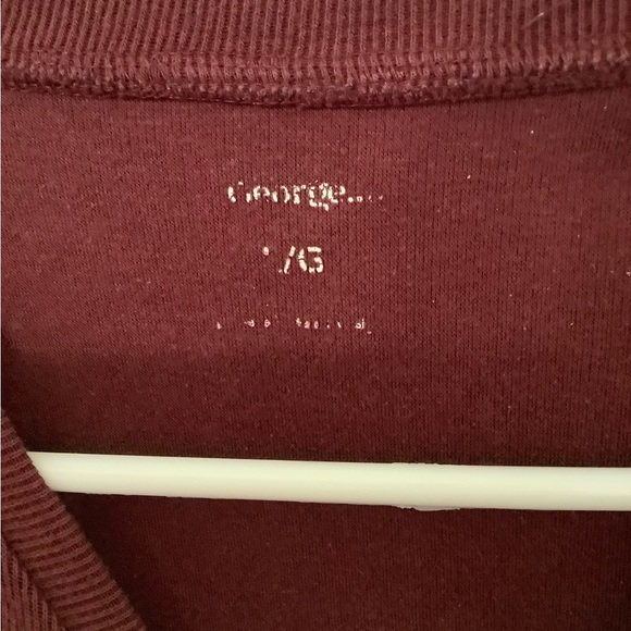 Red crew neck sweater - Picture 2 of 2